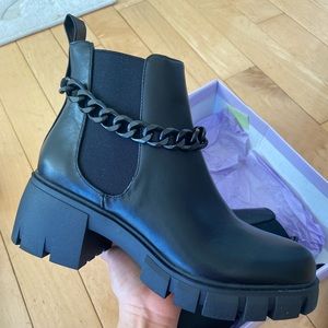 Madden girl black boots Brand new size 9.5